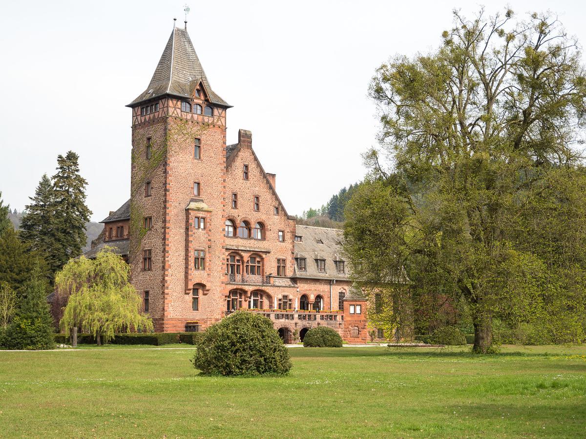 Gastehaus Schloss Saareck Mettlach Exterior photo